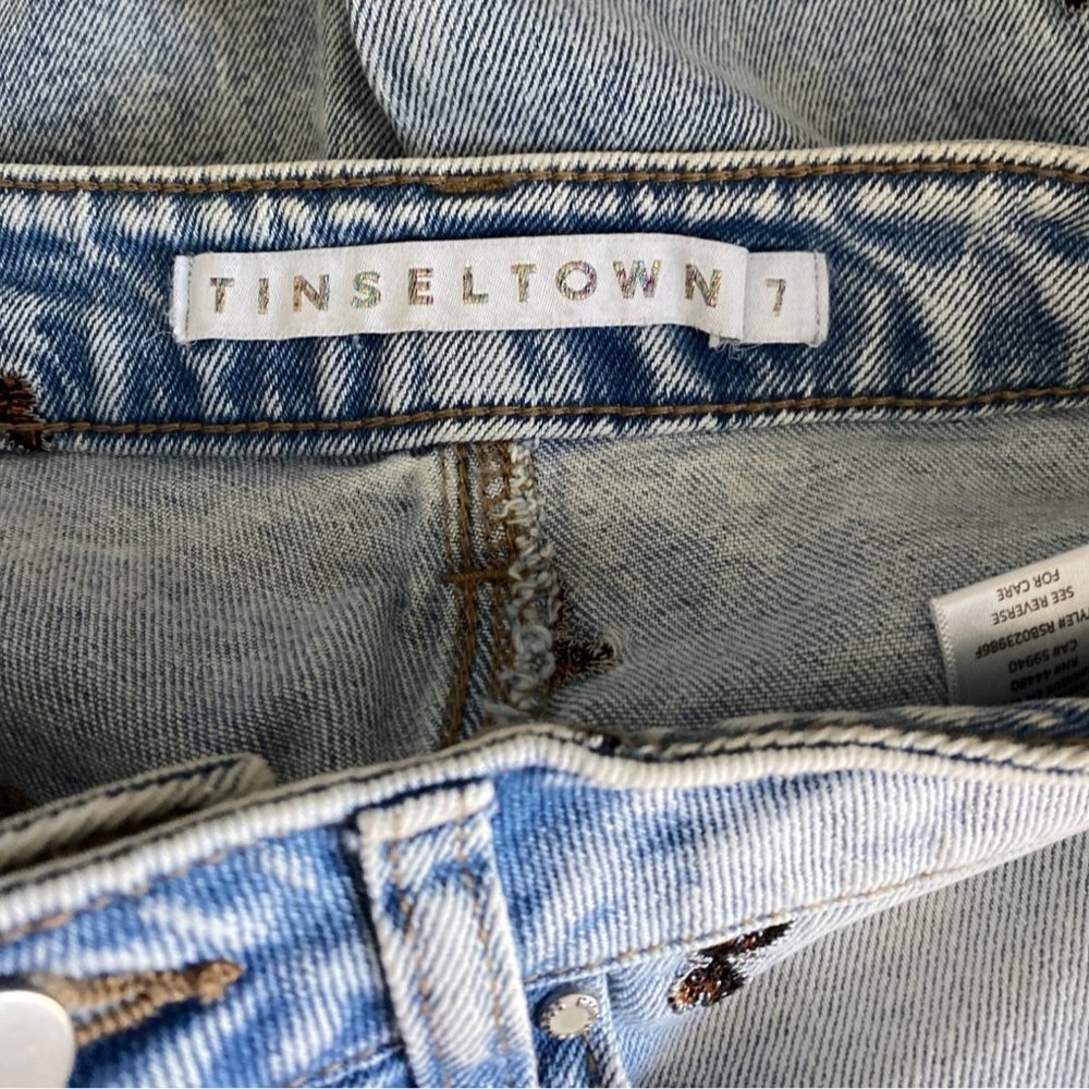 Tinseltown Distressed High Rise Jeans With Butterflies Size 7 NEW NWT - Picture 6 of 8